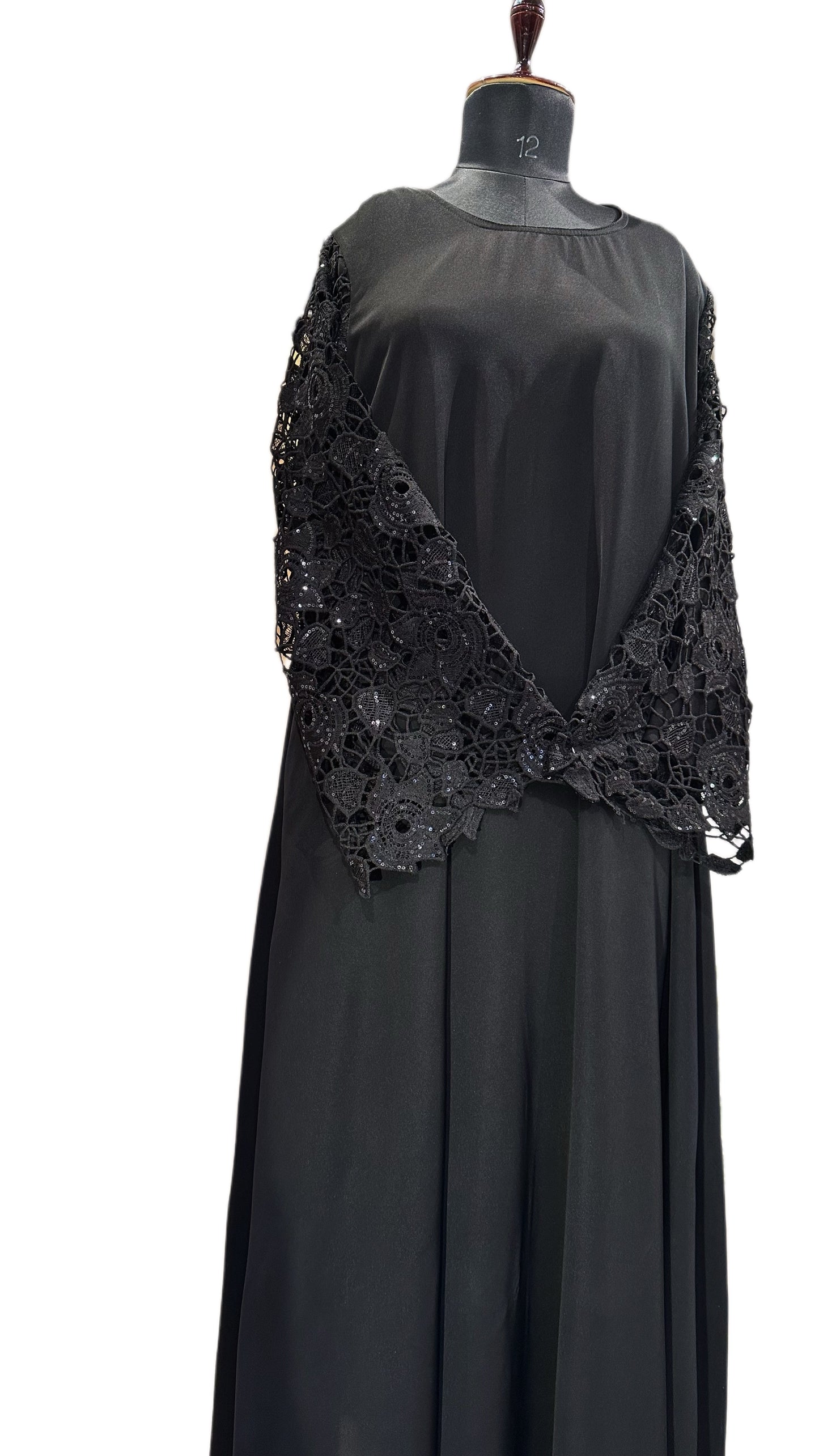 Black Chic Lacey Sleeves Abaya